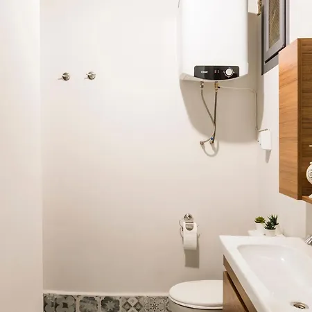 Centerally Located Huge In Cihangir Apartmán